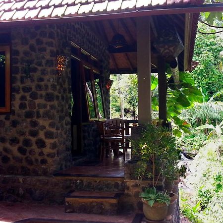 Pondok Manis Singaraja  Bagian luar foto
